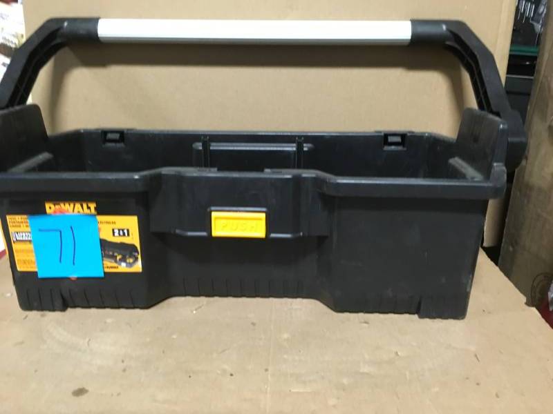 DeWalt DWST24070 24 Tote with Power Tool Case in good condition