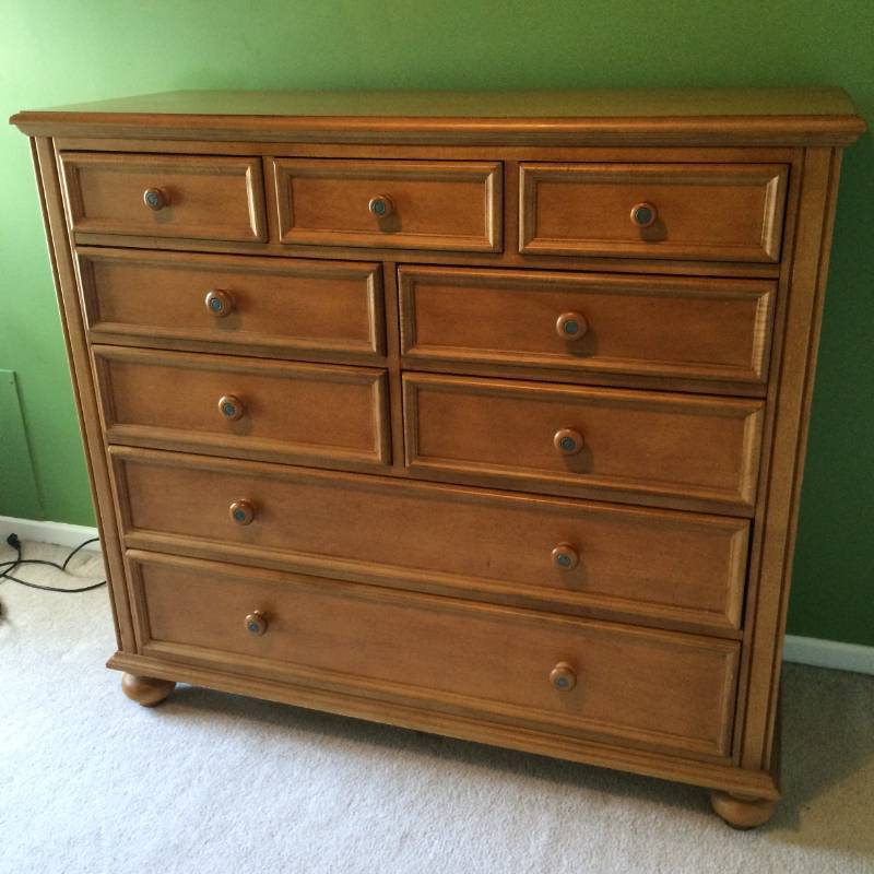 lot 1 image: Gorgeous High Quality Ethan Allen Country French Empire Style Solid Wood Maple Large 9 Drawer Dresser - Selling Online Used $900 - Excellent Condition