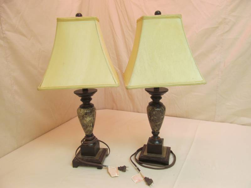 lot 7 image: lamps