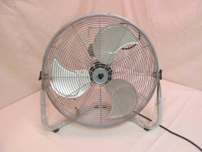lot 31 image: Power Max Floor Fan