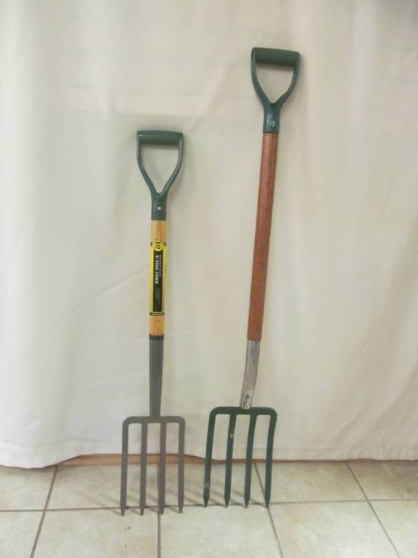 lot 39 image: potatoes fork