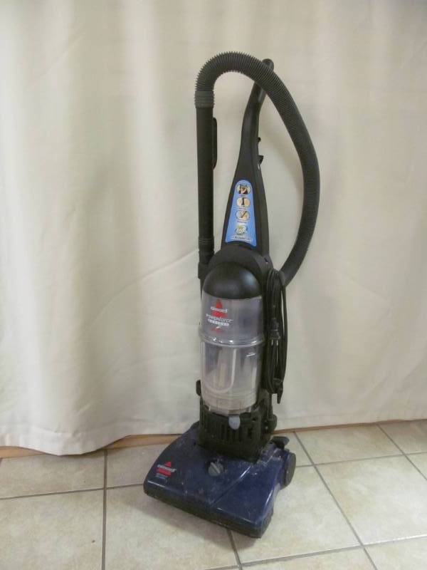 lot 44 image: Bissell Power Force Bagless vacuum