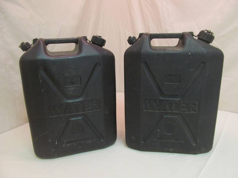 lot 51 image: water containers