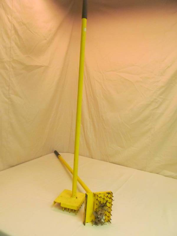 lot 64 image: yard manual aerators