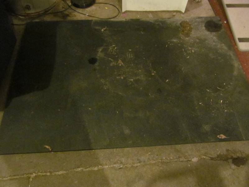 lot 71 image: rubber horse stall mat