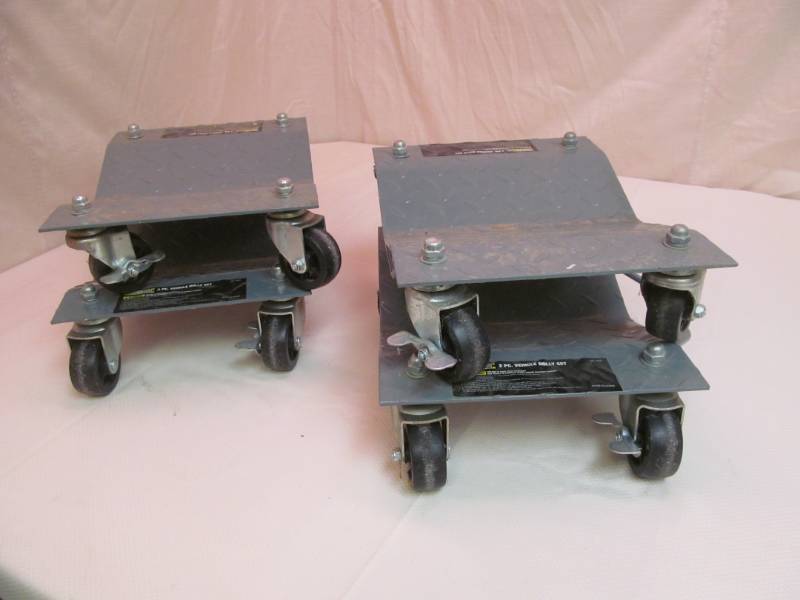 lot 75 image: vehicle dollies