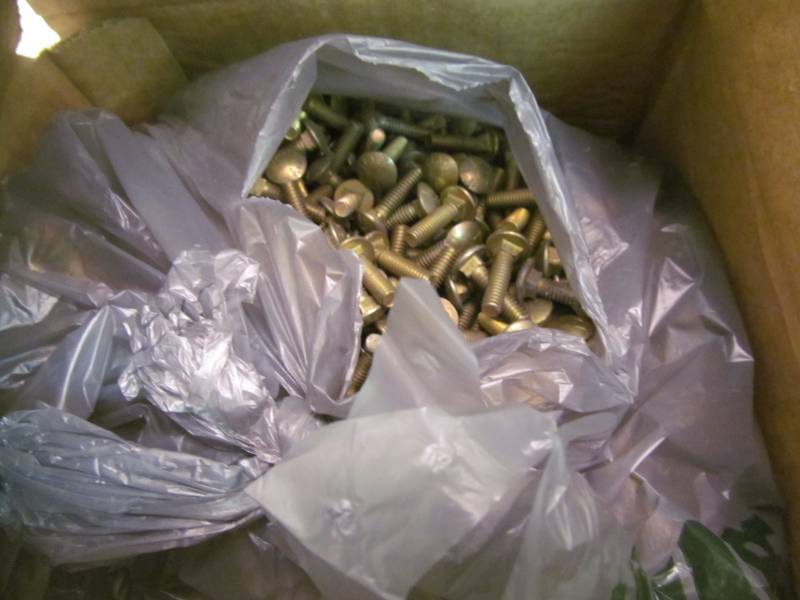 lot 77 image: Metric carriage bolts