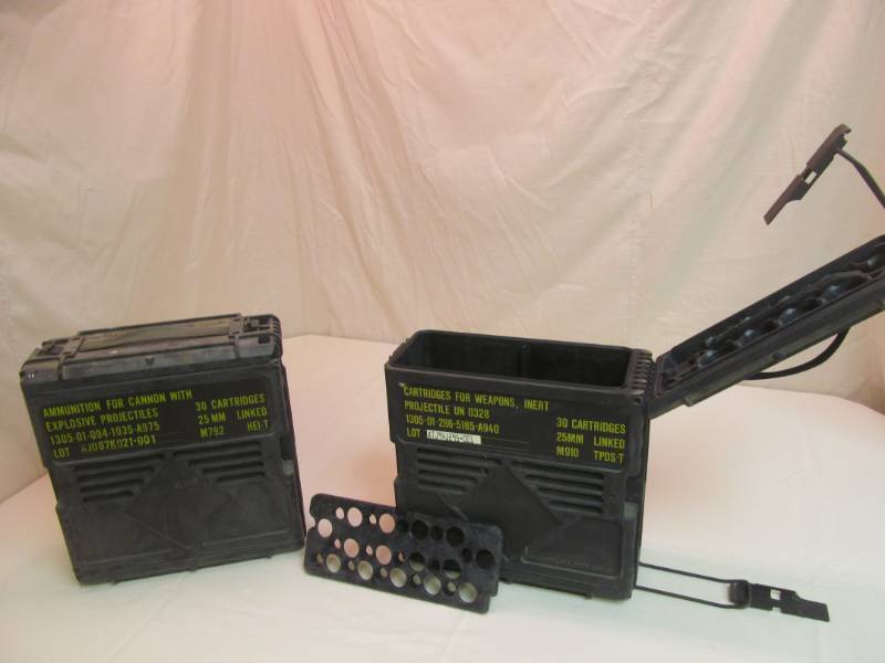 lot 85 image: Ammo containers