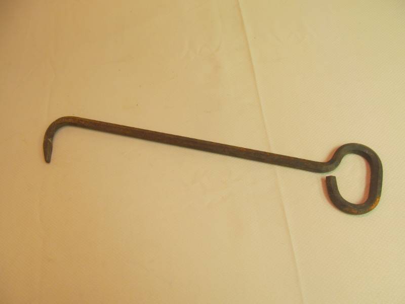 lot 89 image: pry bar