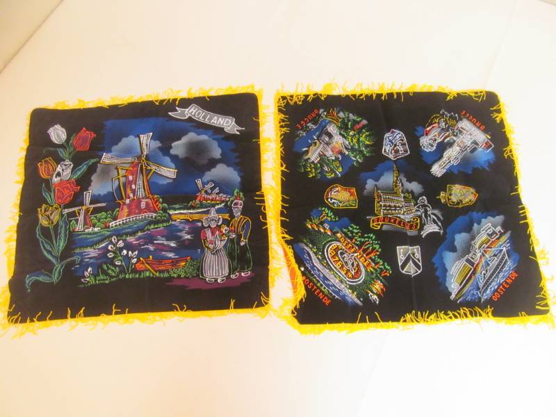 lot 90 image: souinvier pillows