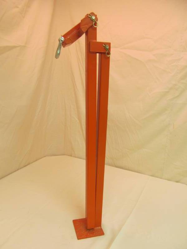 lot 96 image: t post puller