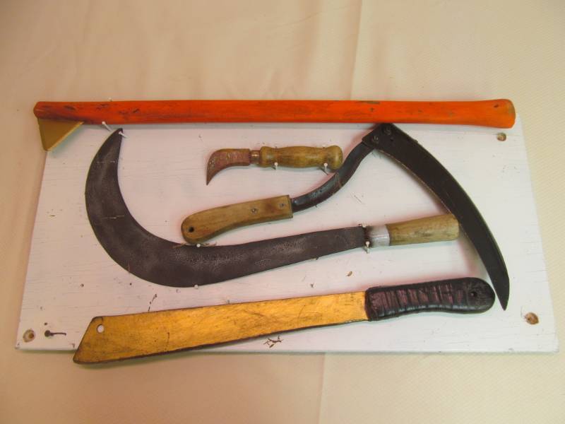 lot 99 image: cutting tools