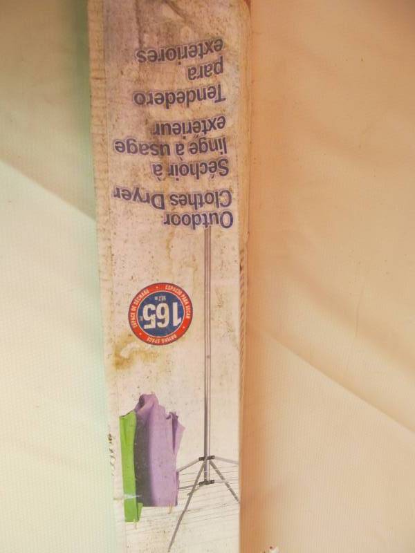 lot 101 image: outdoor clothes dryer