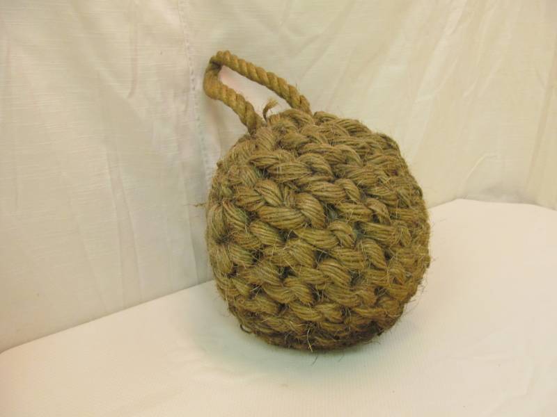 lot 129 image: rope fish ball