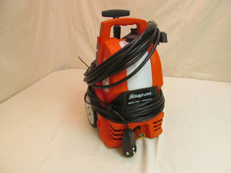 lot 132 image: 1650 PSI Pressure Washer