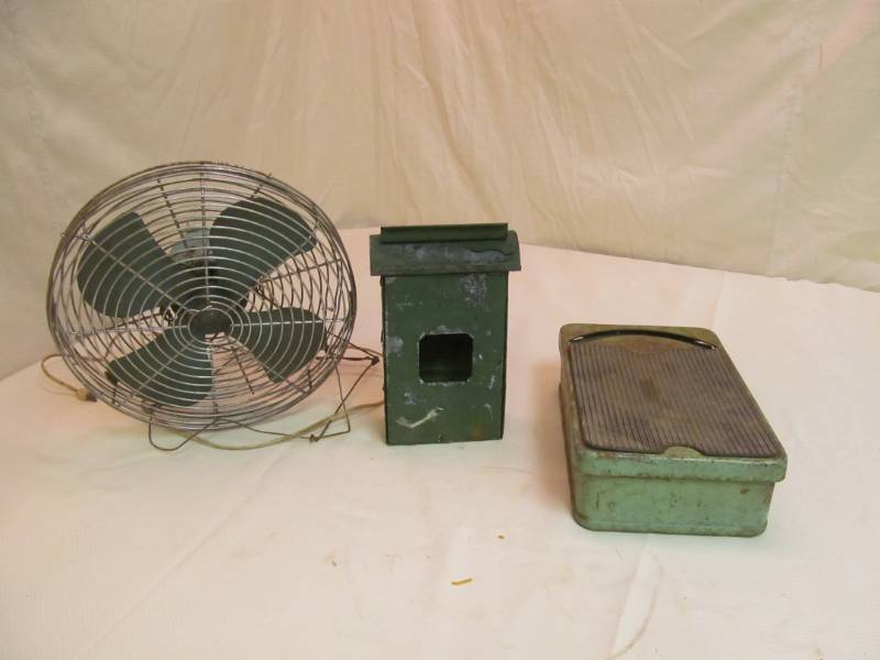 lot 188 image: Vintage Mailbox, Hanson Scale, Vintage Fan