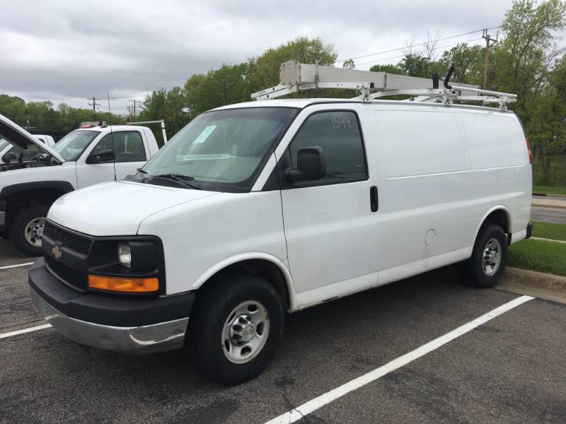 2012 CHEVY EXPRESS 3500 VAN - 4.8 L - VORTEC -  POWER LOCKS - PRIME DESIGN LADDER RACK - TOOL STORAGE - (#1594)