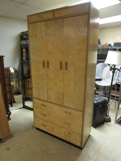 lot 622 image: HENREDON WARDROBE ARMOIRE
