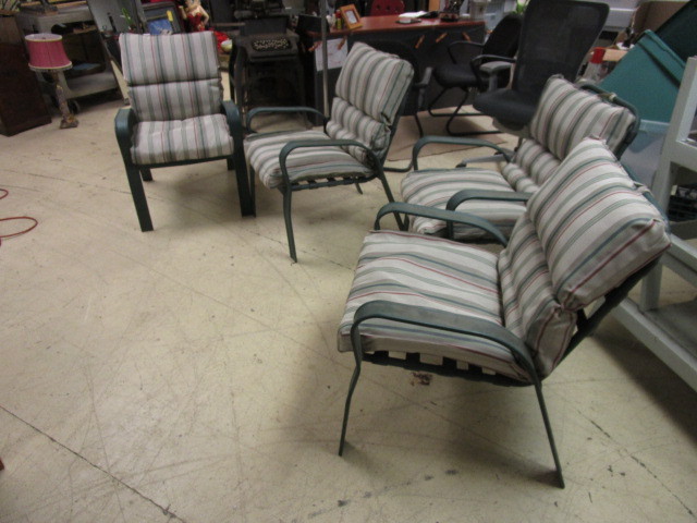 lot 628 image: FOUR PATIO CHAIRS