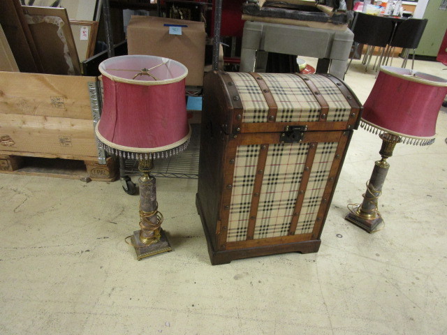 lot 631 image: PAIRED MARBLE BASED LAMPS WITH A WOOD AND CANVAS STORAGE TRUNK