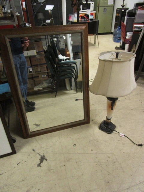 lot 635 image: LAMP AND MIRROR