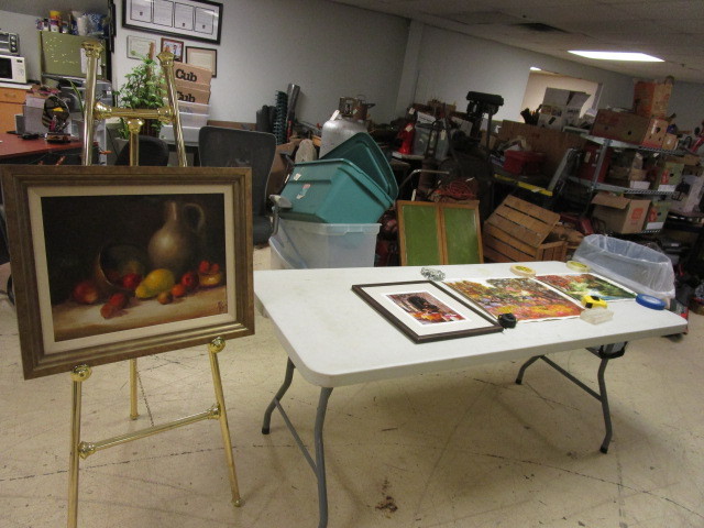 lot 638 image: FRAMED AND UNFRAMED PAINTINGS WITH A PHOTO