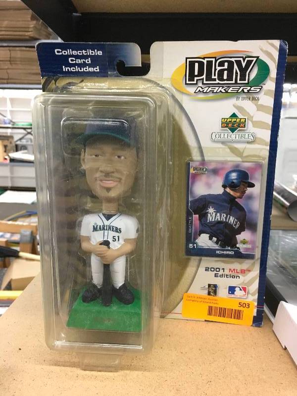 lot 503 image: Ichiro Suzuki Upper Deck Playmakers Bobble Head