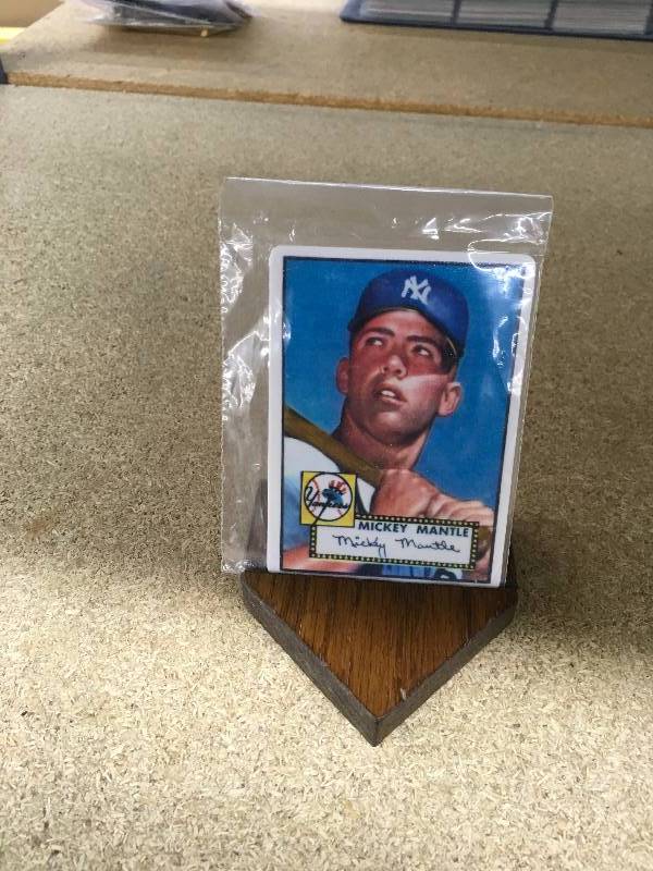lot 554 image: Mickey Mantle Worlds Thinnest Porcelain Baseball Card W Stand