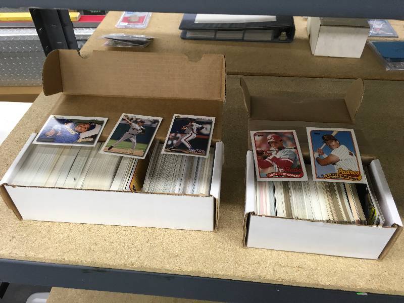 lot 558 image: Two Mixed MLB Card Sets