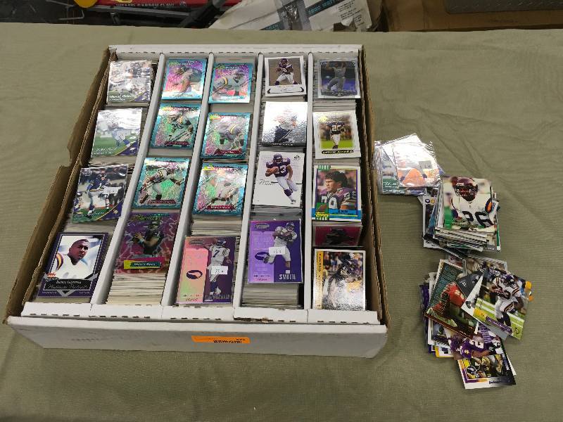lot 572 image: Huge Box Of Misc Minnesota Vikings Card Set