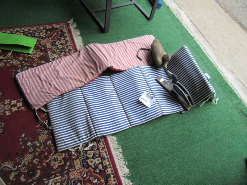lot 137 image: 2 Beach Mats  Decorative Duck, Plastic Decoy with weight