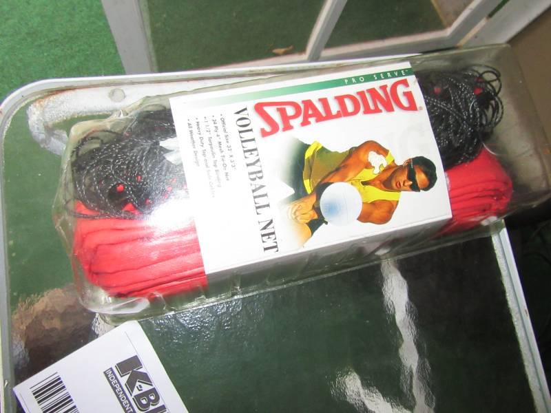 lot 157 image: Spaulding Volleyball Net (new)