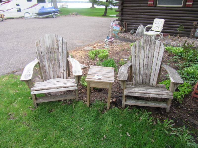 lot 162 image: 2 Adirondack Chairs and end table