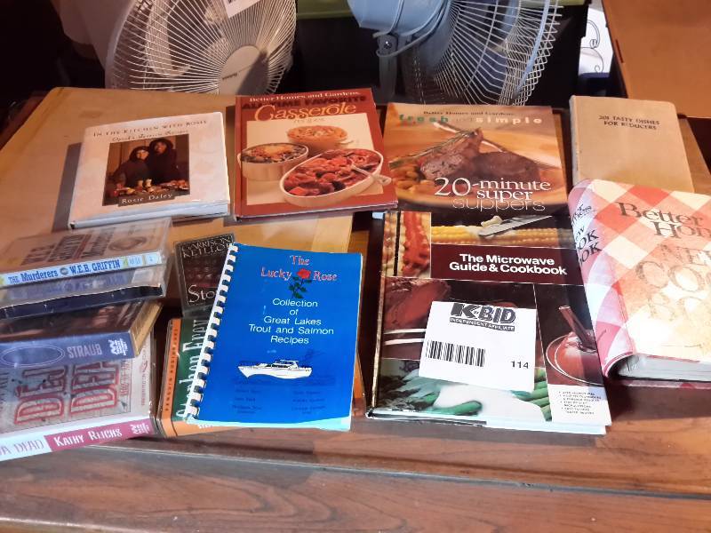 lot 114 image: Lot of cook books as pictured