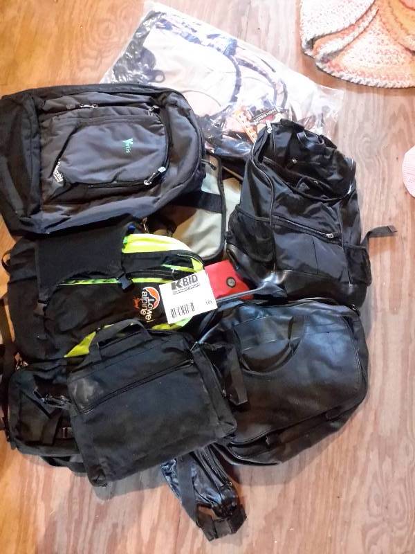 lot 106 image: Lot of backpacks and other satchel type of bags