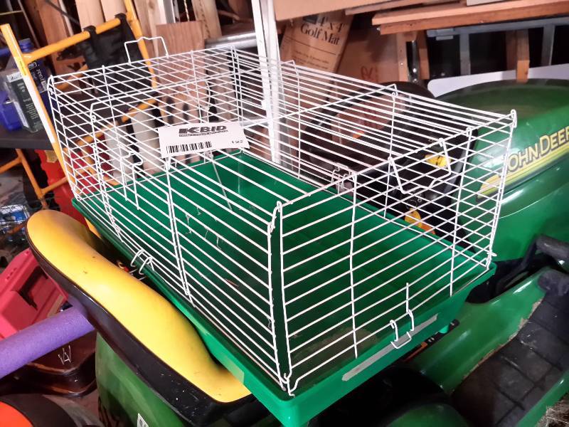 lot 122 image: Pet Cage as pictured