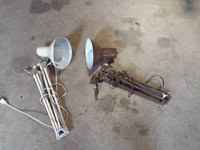 lot 177 image: 2 folding type of desk lamps