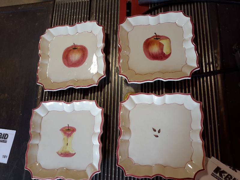 lot 181 image: Apple Theme square plates