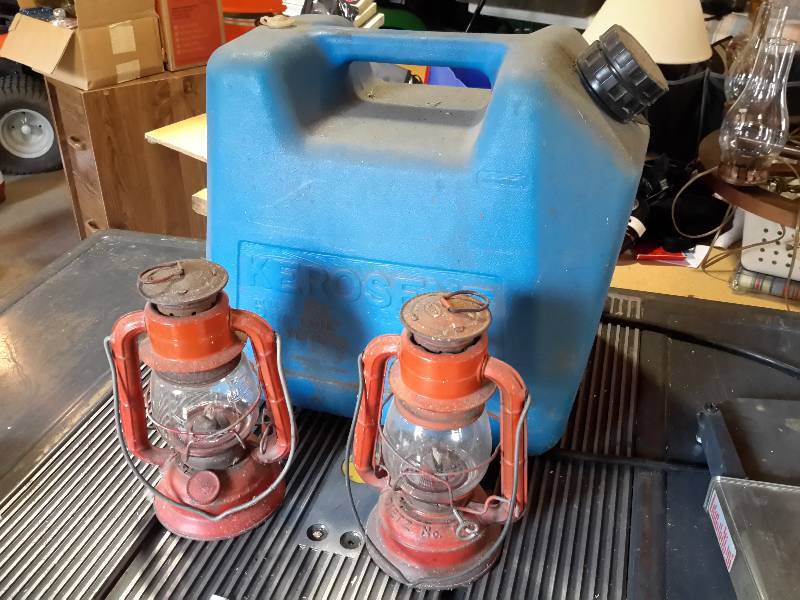 lot 182 image: 2 kerosene Lanterns..Dietz