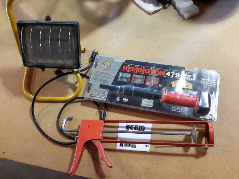 lot 193 image: Work light, Remington 479 Powder actuated fastening tool.