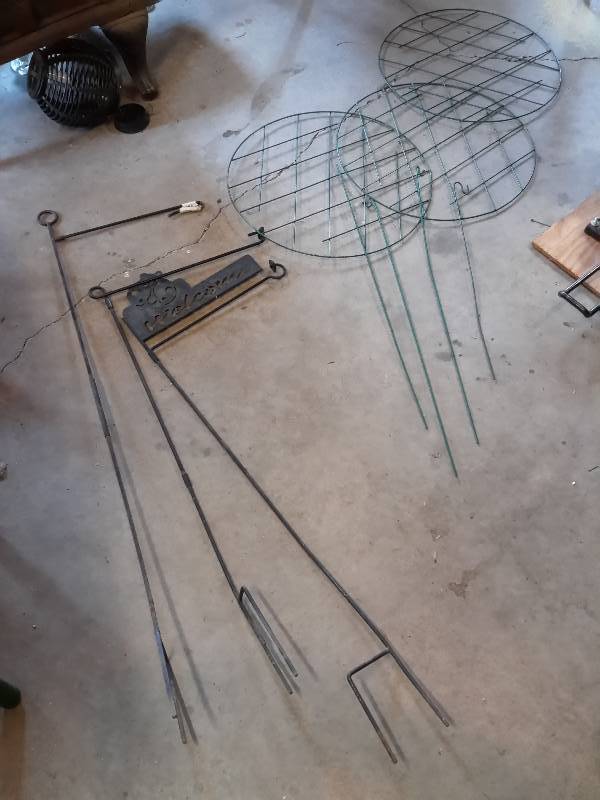 lot 203 image: Sign holder and Plant Rack