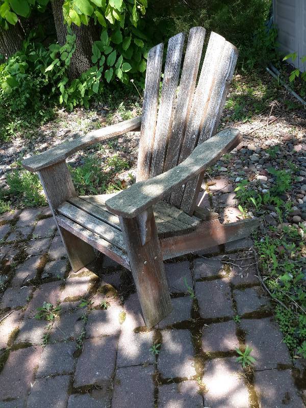 lot 146 image: Single Adirondack Chair
