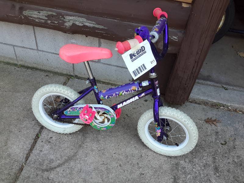 lot 211 image: Magna Childs Bike