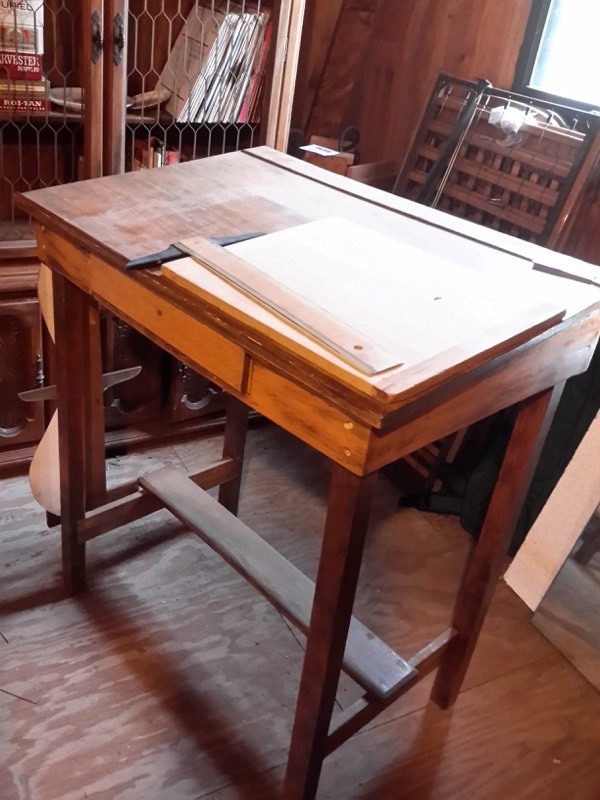 lot 51 image: Solid wood Draftsman Desk with board and T Square.  Drawer