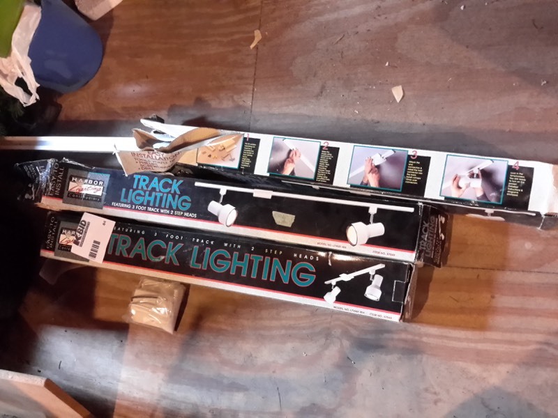 lot 84 image: 3 sets of Track Lighting as pictured