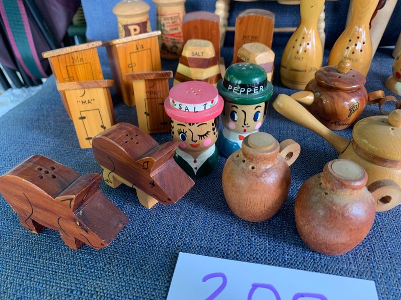 lot 200G image: Salt and Pepper Shakers as pictured