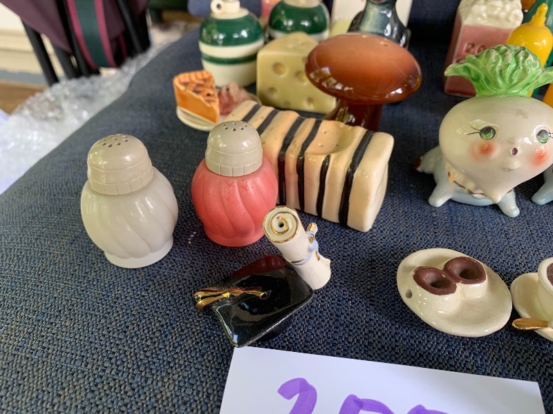 lot 200H image: Salt and Pepper Shakers as pictured