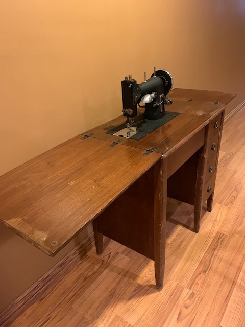 lot 9B image: Kenmore, Electric Sewing Machine in cabinet