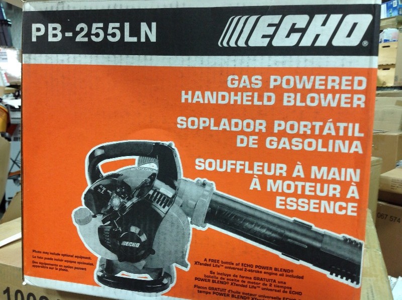 lot 102 image: ECHO 191 MPH 354 CFM 25.4 cc Gas 2-Stroke Cycle Low Noise Handheld Leaf Blower in good conditions