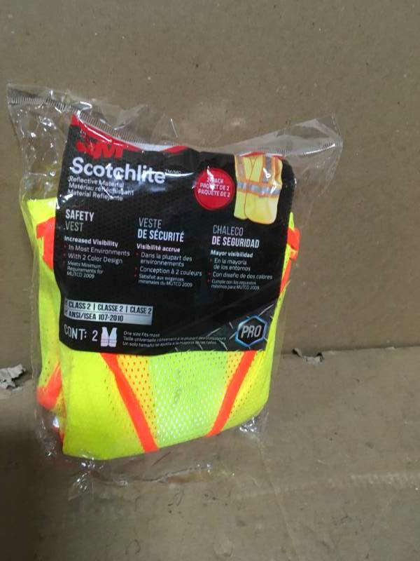 lot 16 image: 3M High-Visibility Yellow Reflective 2-Tone Construction Safety Vest (2-Pack) in good condition